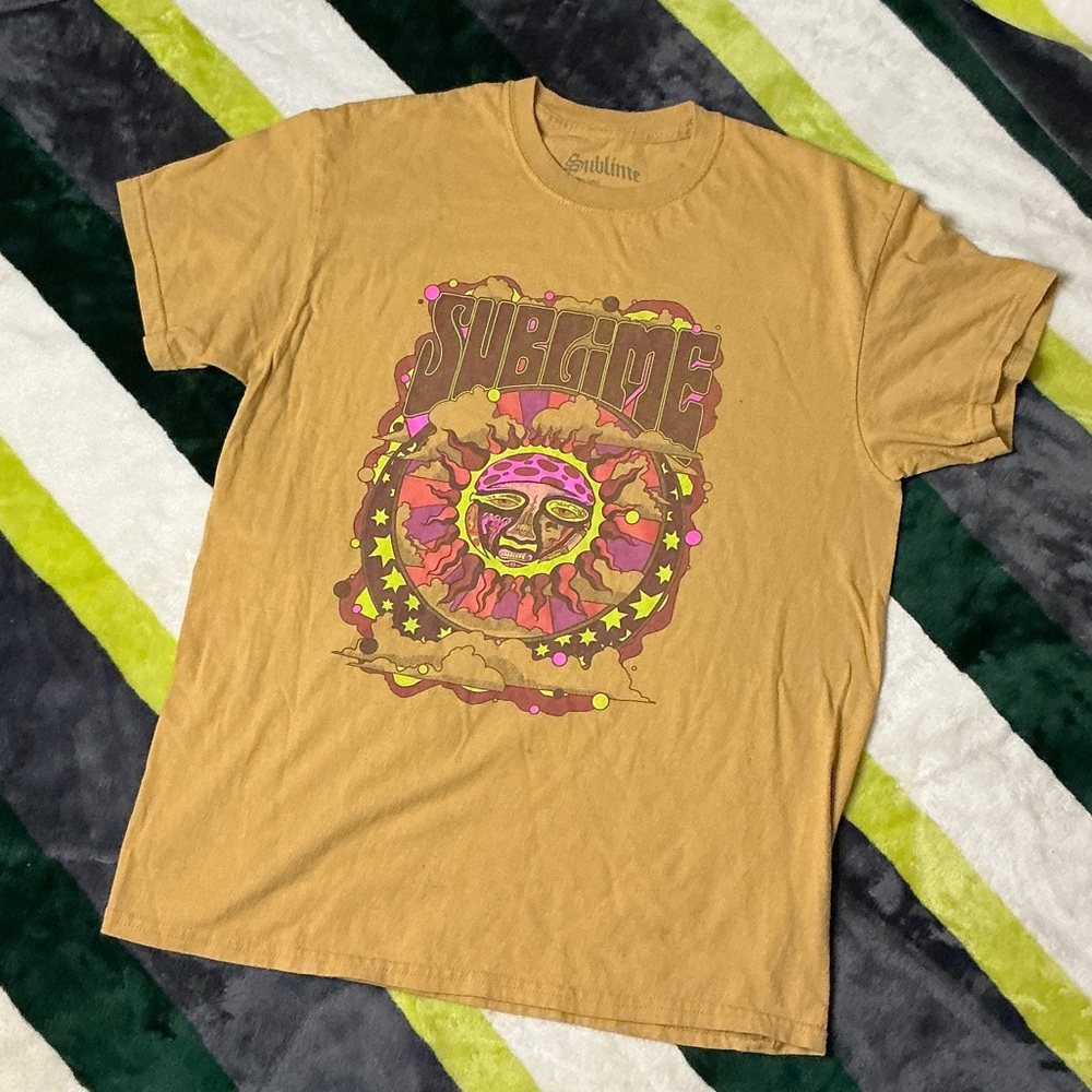 Sublime Mustard Graphic Short Sleeve Tee Size M
